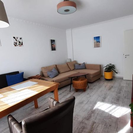 Ruhig Gelegene 2-Zi Fewo, Wallbox, Balkon Essen Buitenkant foto
