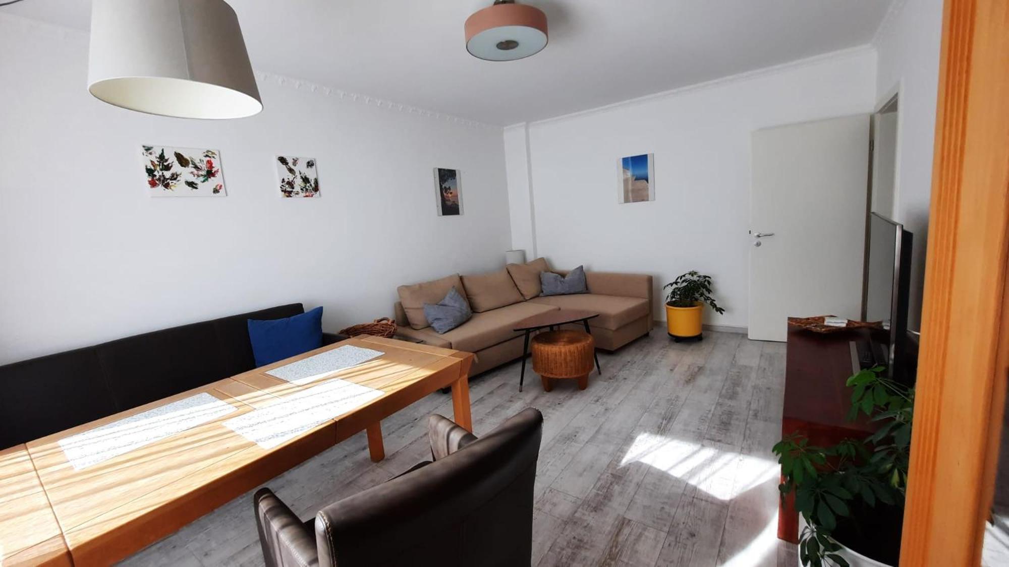 Ruhig Gelegene 2-Zi Fewo, Wallbox, Balkon Essen Buitenkant foto