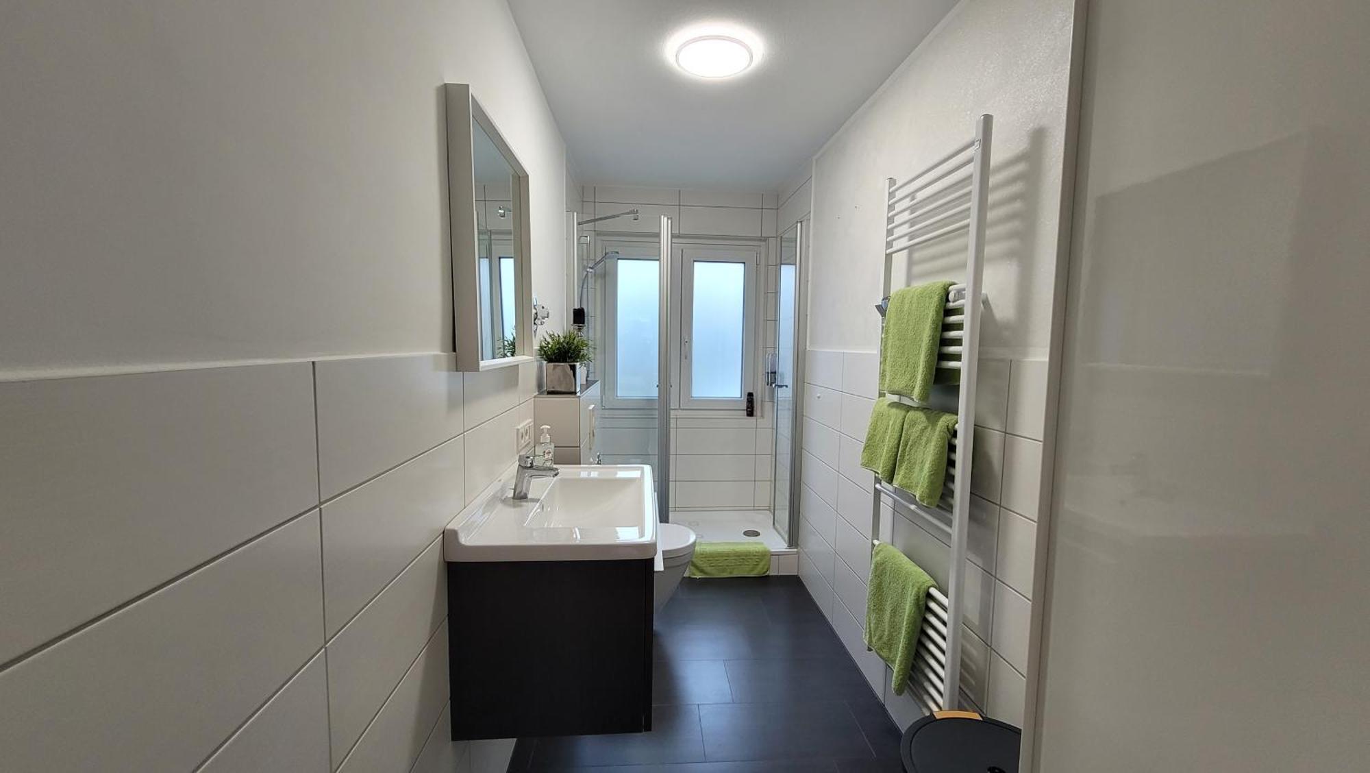 Ruhig Gelegene 2-Zi Fewo, Wallbox, Balkon Essen Buitenkant foto