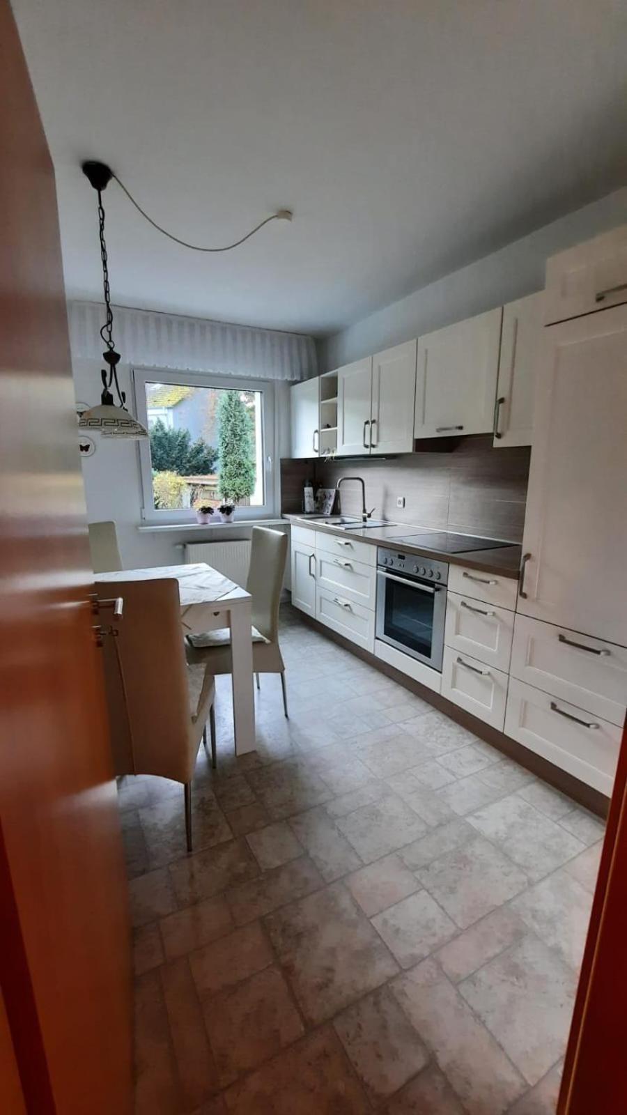 Ruhig Gelegene 2-Zi Fewo, Wallbox, Balkon Essen Buitenkant foto