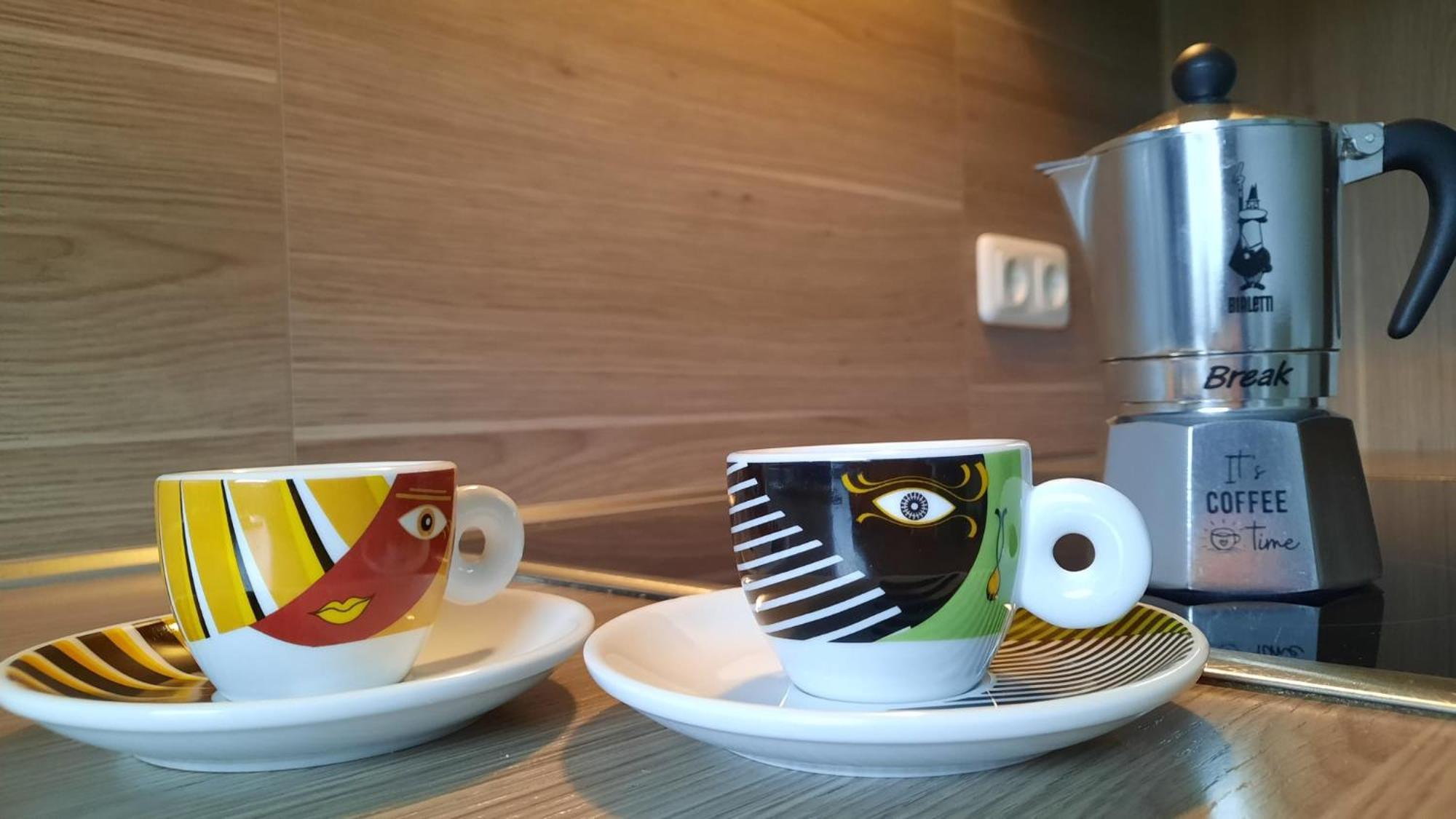 Ruhig Gelegene 2-Zi Fewo, Wallbox, Balkon Essen Buitenkant foto