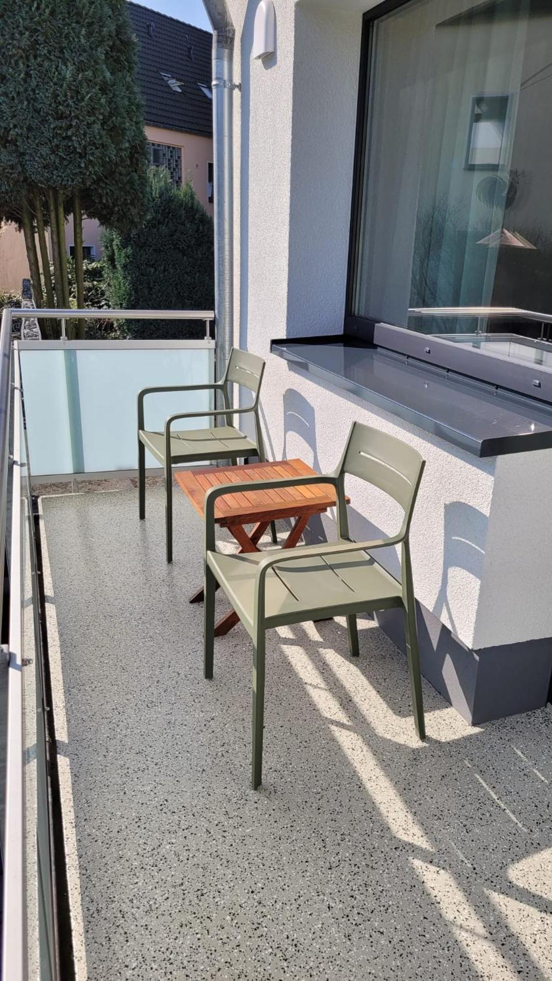 Ruhig Gelegene 2-Zi Fewo, Wallbox, Balkon Essen Buitenkant foto